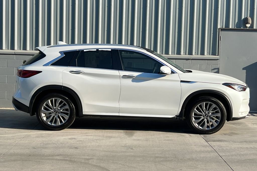 Used 2023 INFINITI QX50 Luxe image 3