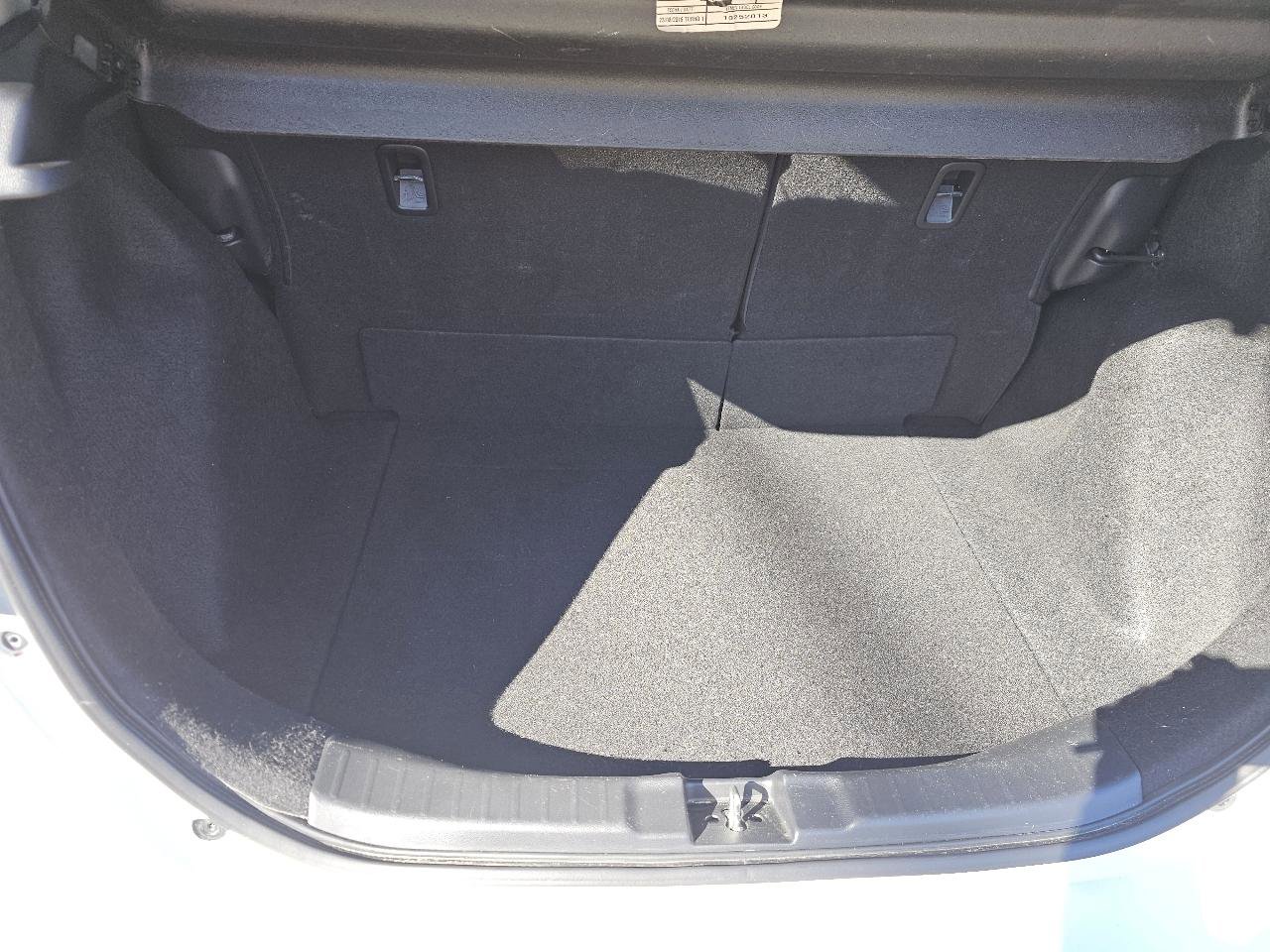 Used 2017 Honda Fit LX image 12