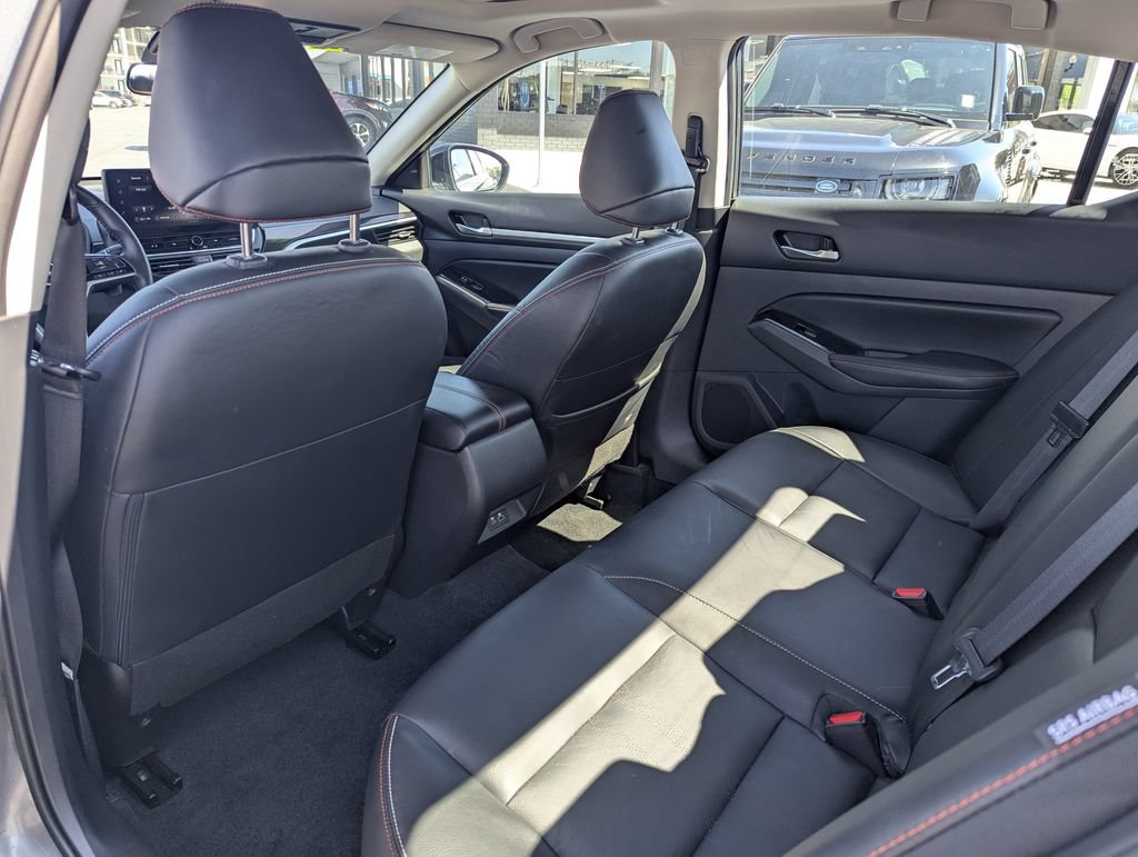 Used 2025 Nissan Altima 2.5 SR w/ SR Premium Package FWD image 30