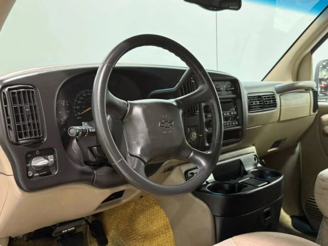 Used 2002 Chevrolet Express 1500 w/ LS Preferred Equipment Group RWD image 10