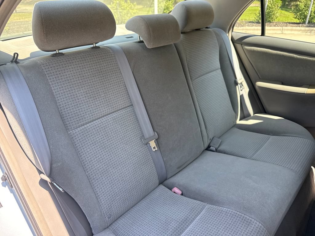 Used 2005 Toyota Corolla FWD image 33