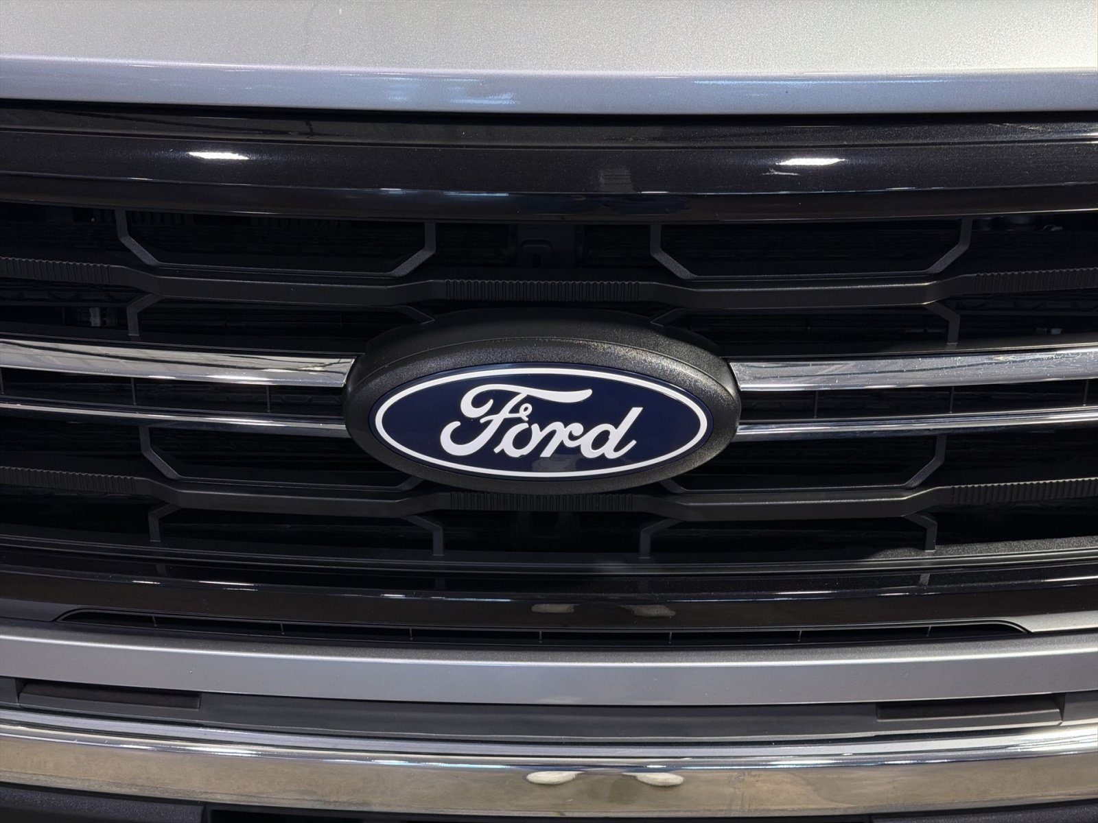 Used 2025 Ford F150 XLT AWD/4WD image 12