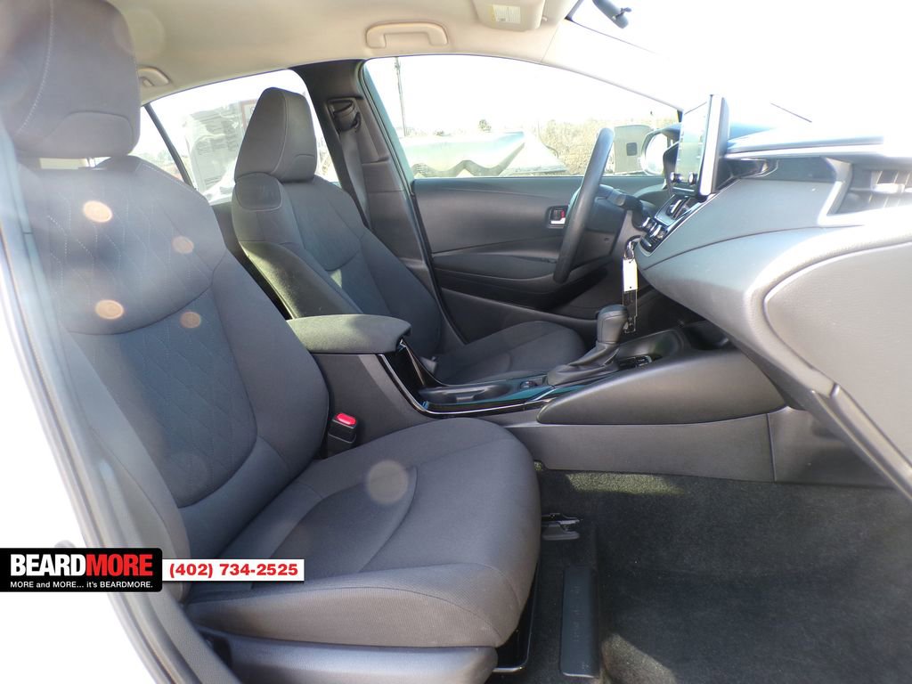 Used 2021 Toyota Corolla LE w/ Carpet Mat Package (TMS) image 19