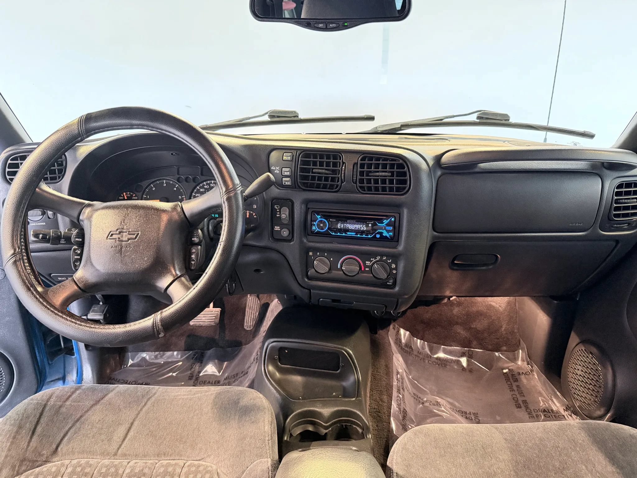 Used 2001 Chevrolet Blazer LS w/ Preferred Equipment Group AWD/4WD image 15