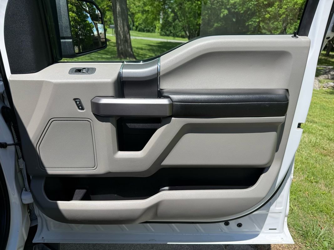 Used 2019 Ford F150 XLT w/ Equipment Group 302A Luxury AWD/4WD image 40