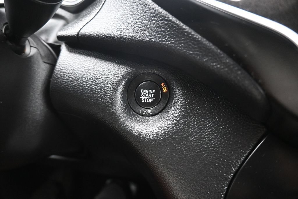 Used 2019 Jeep Cherokee Trailhawk AWD/4WD image 20