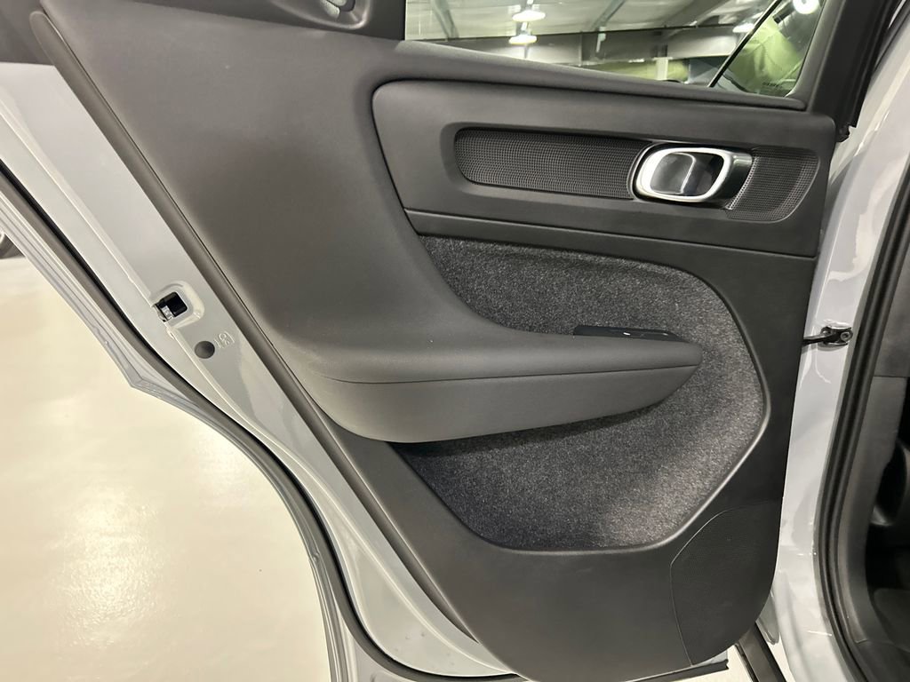 Used 2026 Volvo XC40 B5 Ultra w/ Climate Package image 22