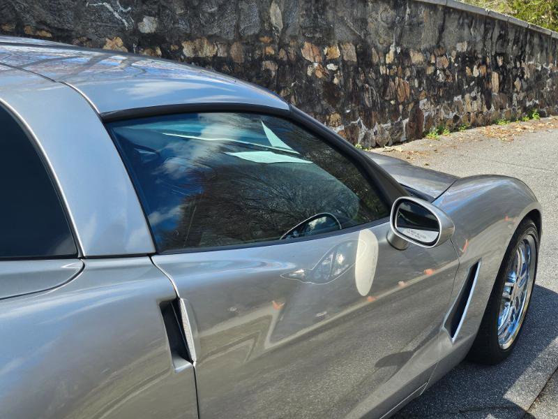 Used 2006 Chevrolet Corvette Coupe w/ Preferred Equipment Group image 20