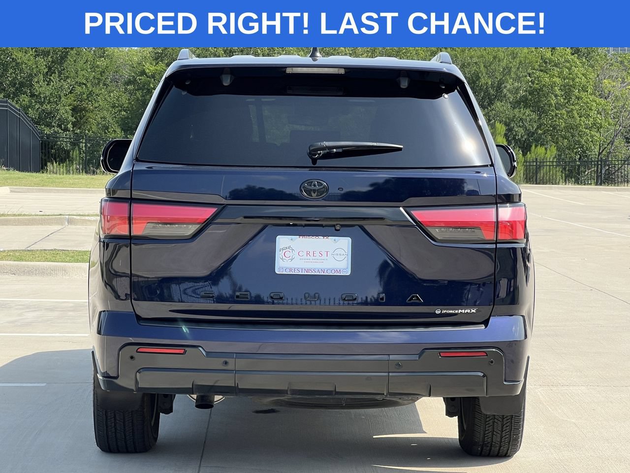 Used 2025 Toyota Sequoia Platinum AWD/4WD image 5