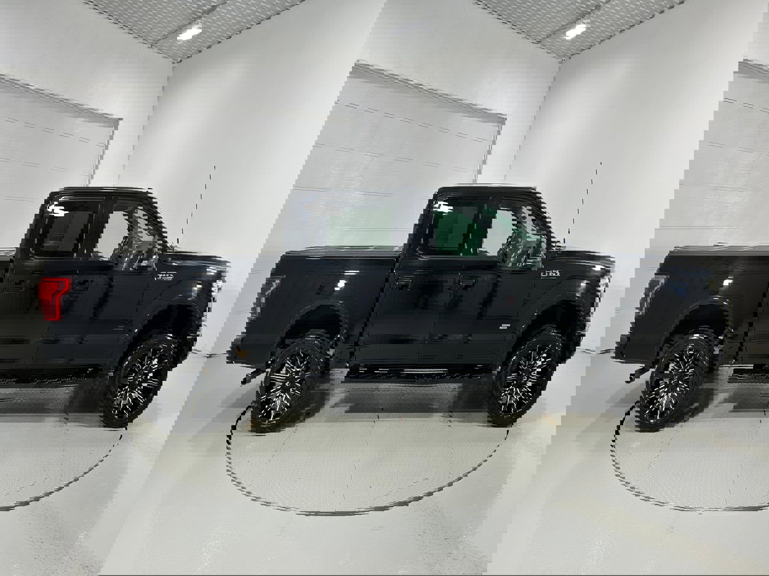 Used 2016 Ford F150 Lariat w/ Equipment Group 502A Luxury image 39