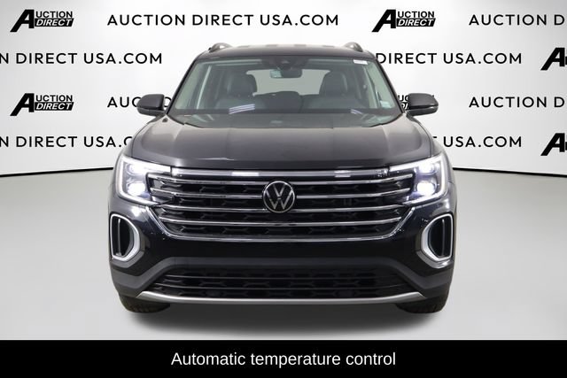 Used 2026 Volkswagen Atlas SE FWD image 2