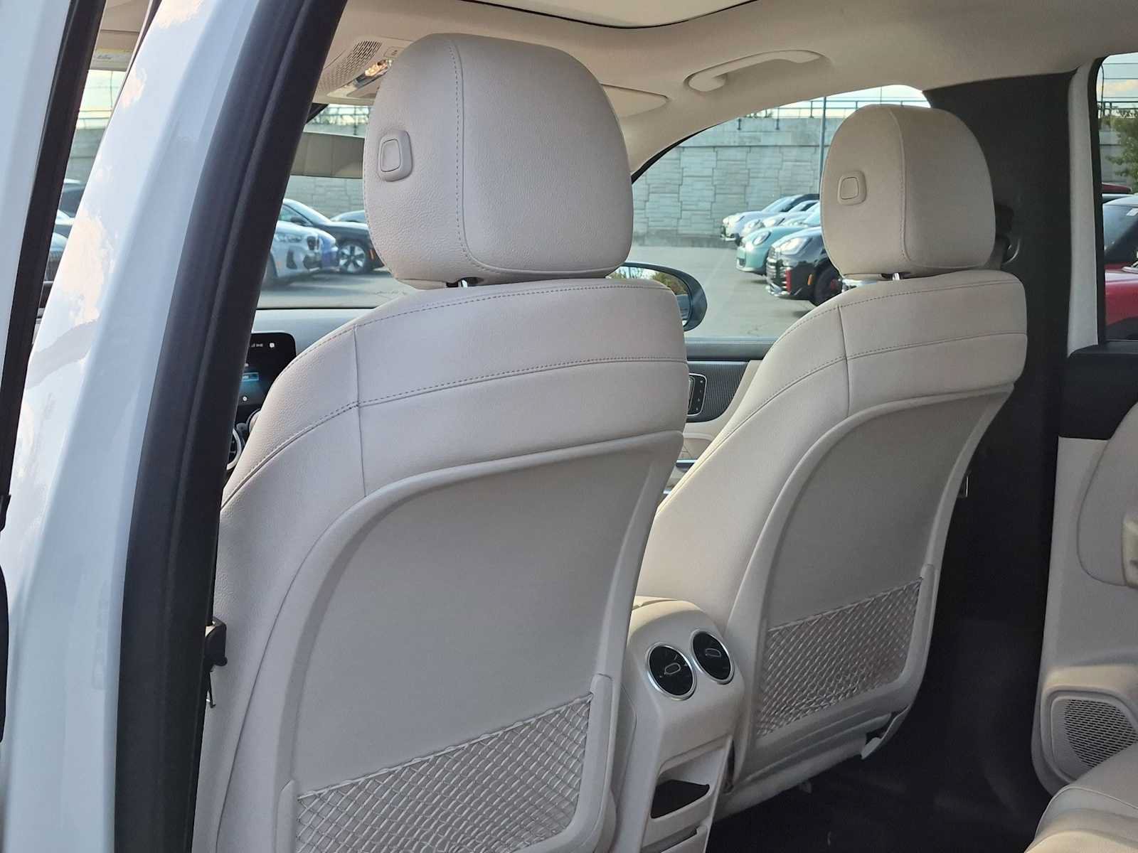 Used 2021 Mercedes-Benz GLB 250 4MATIC image 19