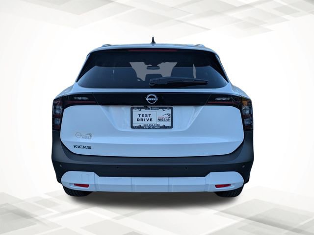 New 2026 Nissan Kicks SR w/ Cold Weather Package image 5