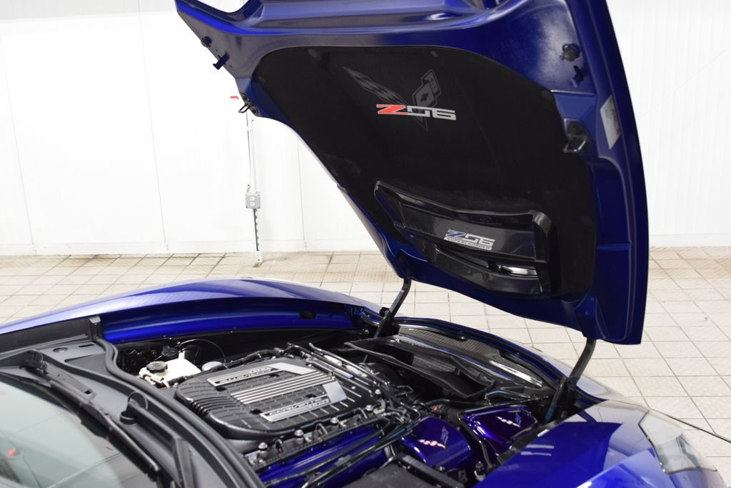 Used 2016 Chevrolet Corvette Z06 w/ Z07 Performance Package RWD image 28