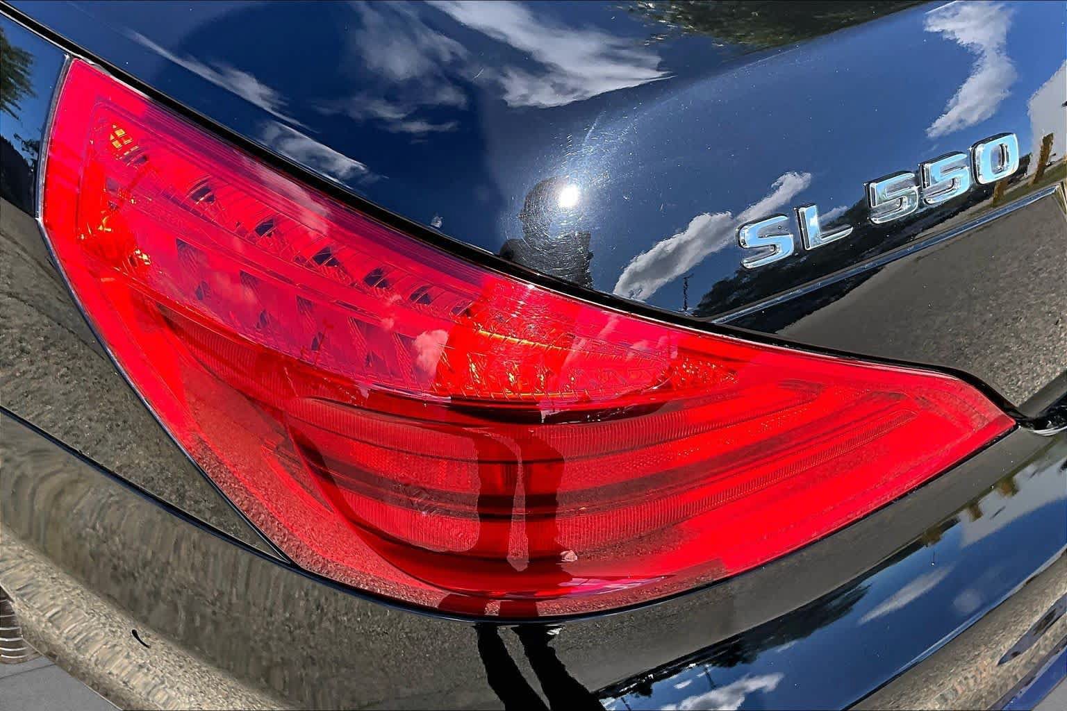 Used 2018 Mercedes-Benz SL 550 image 25