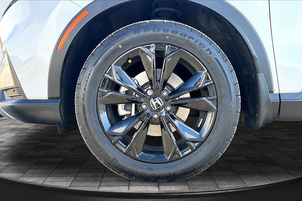 Used 2024 Honda CR-V Sport Touring image 9