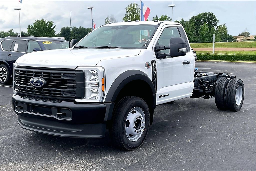 New 2025 Ford F550 2WD Regular Cab Super Duty image 2