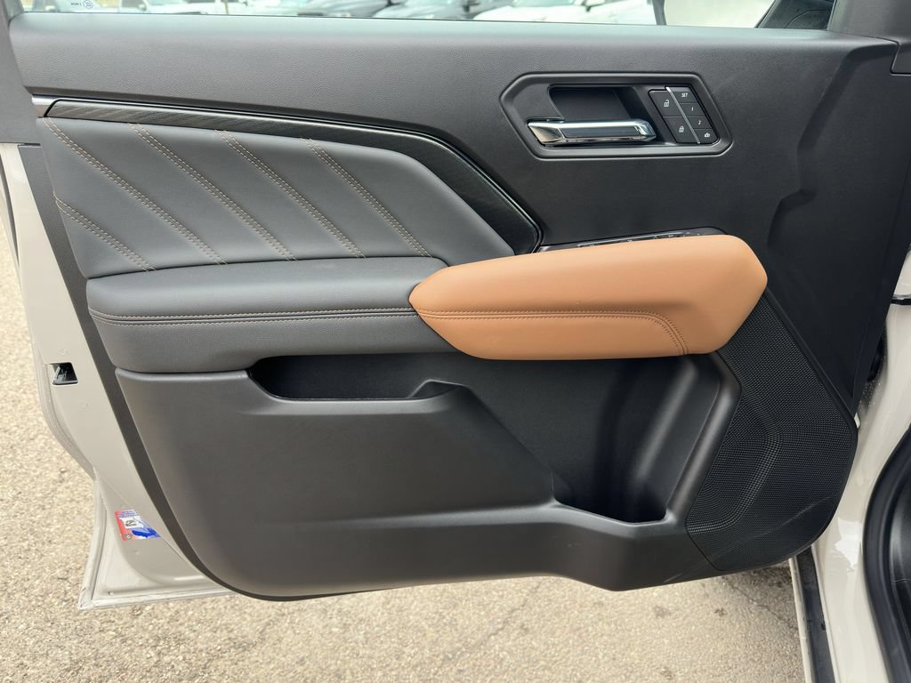 New 2026 GMC Canyon AT4 w/ AT4 Premium Package AWD/4WD image 6