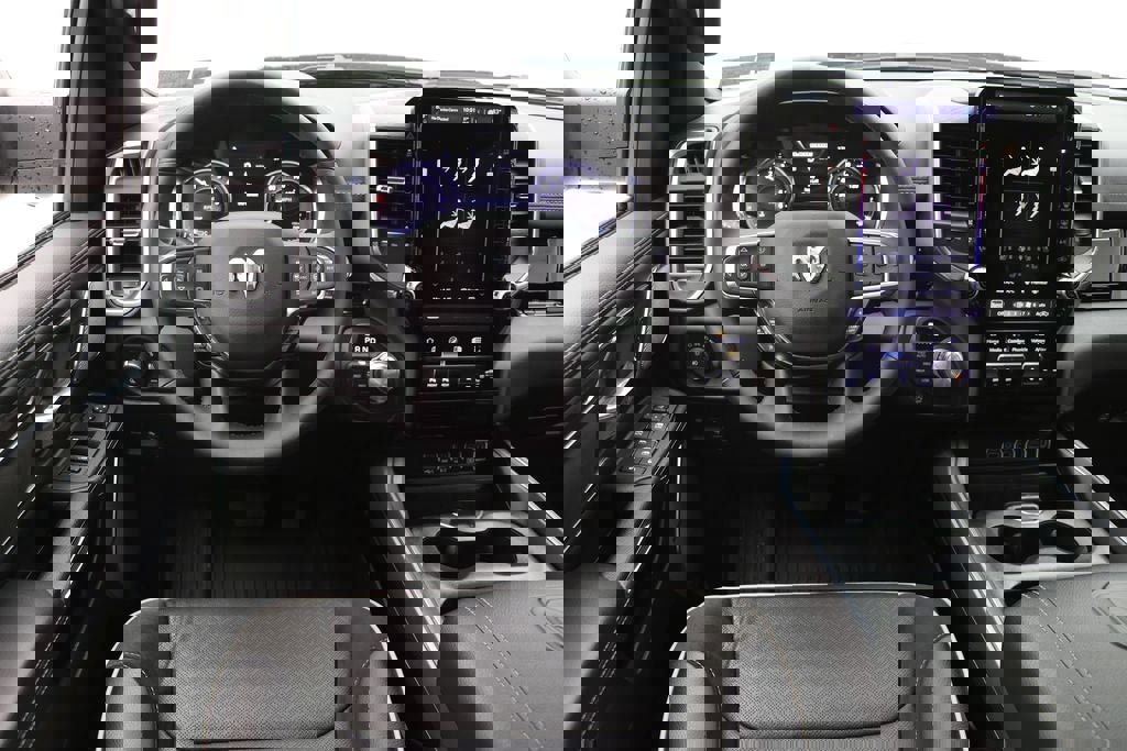 Used 2025 RAM 1500 Laramie w/ Night Edition image 23