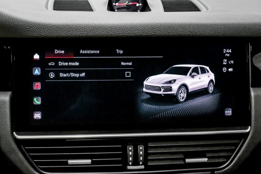 Used 2023 Porsche Cayenne image 30