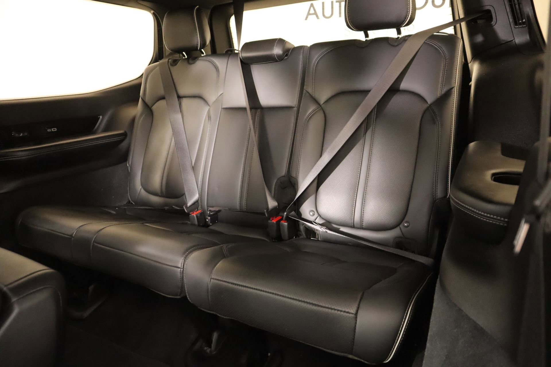 Used 2023 Jeep Grand Wagoneer Series II w/ Quick Order Packagew 28T image 14