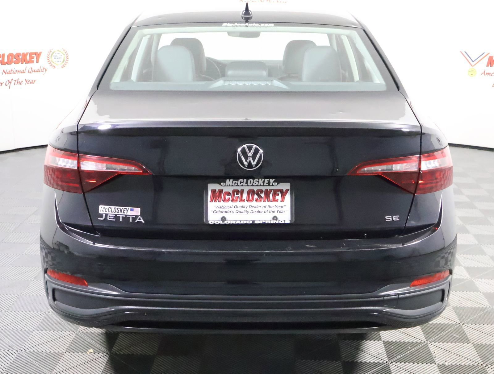 Used 2024 Volkswagen Jetta SE image 8