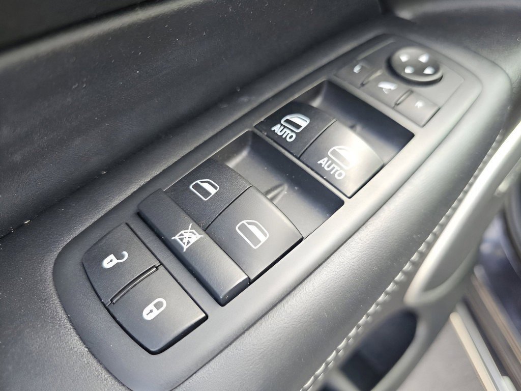 Used 2019 Jeep Grand Cherokee Summit w/ Platinum Series Group AWD/4WD image 31