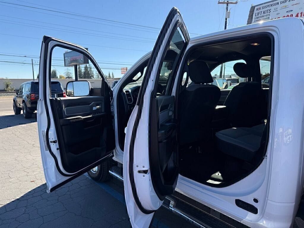 Used 2021 RAM 3500 Big Horn AWD/4WD image 14