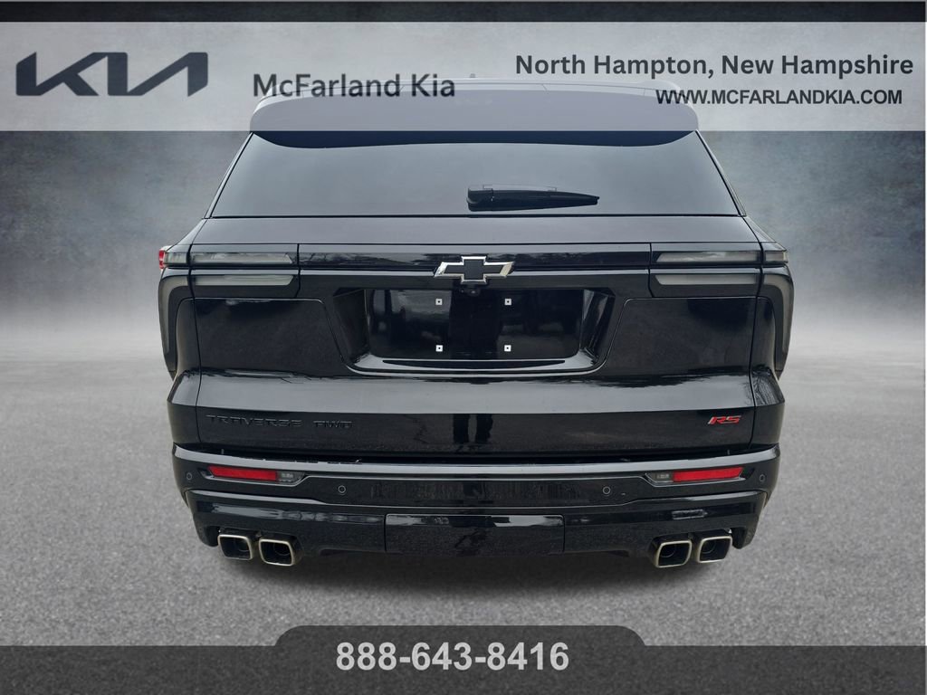Used 2025 Chevrolet Traverse RS image 5
