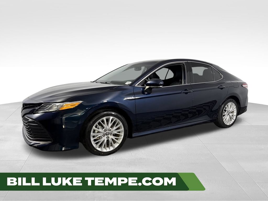 Used 2020 Toyota Camry XLE w/ Carpet Mat Package FWD image 1