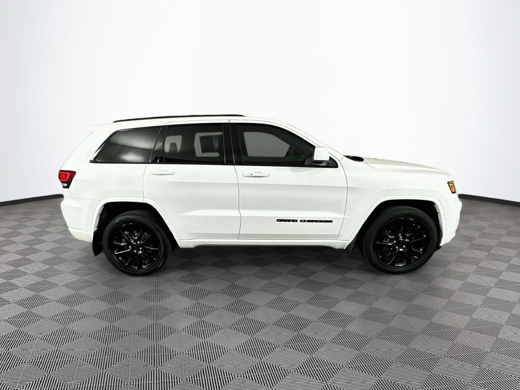 Certified 2020 Jeep Grand Cherokee Altitude AWD/4WD image 12