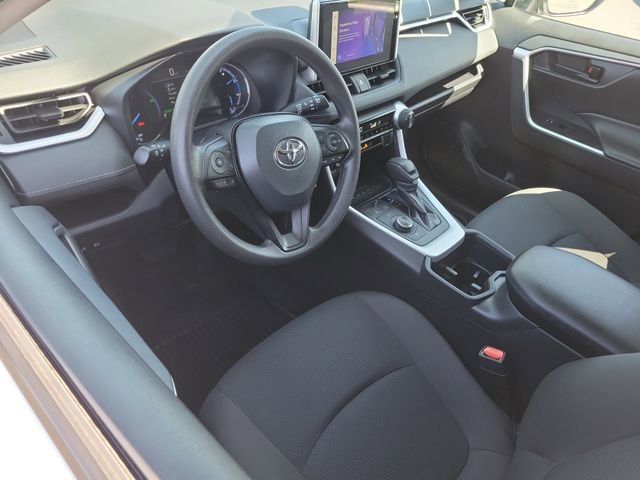 Used 2024 Toyota RAV4 LE AWD/4WD image 6