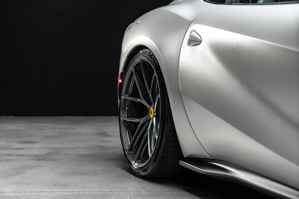 Used 2021 Ferrari 812 GTS RWD image 16