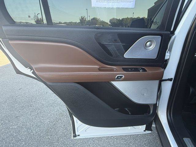Used 2021 Lincoln Aviator Reserve w/ Equipment Group 210A AWD/4WD image 14