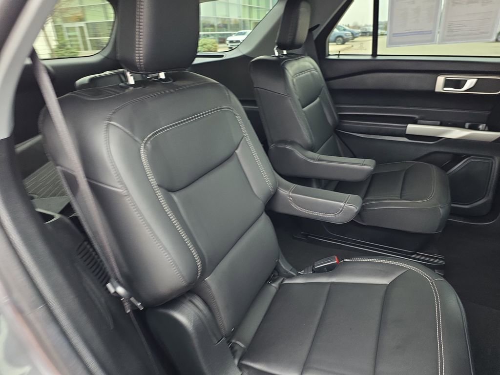 Used 2023 Ford Explorer XLT w/ Equipment Group 202A image 35
