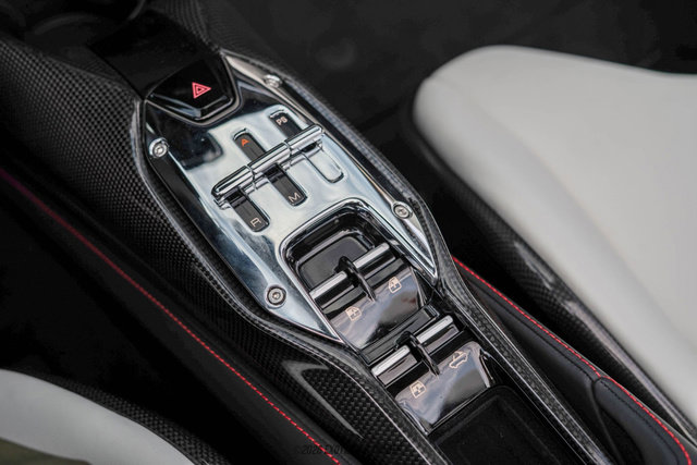 Used 2025 Ferrari SF90 Spider image 40