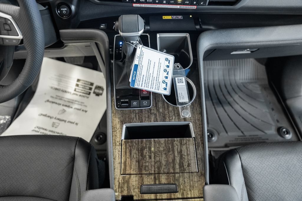New 2026 Toyota Sienna Platinum AWD/4WD image 27