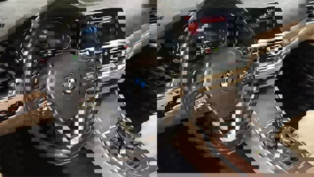 Used 2021 BMW 330i xDrive Sedan w/ Driving Assistance Package image 24