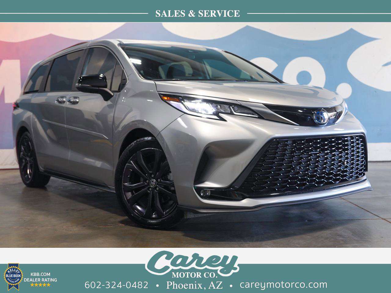 Used 2023 Toyota Sienna XSE image 1