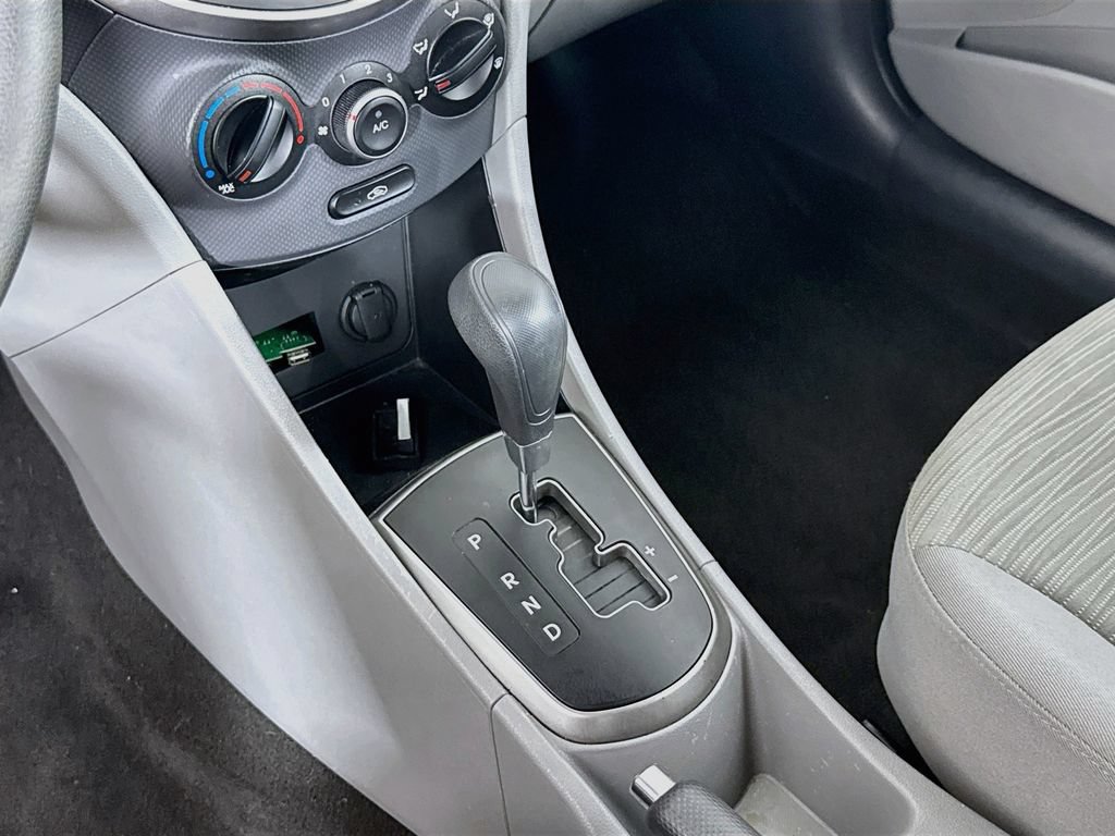 Used 2015 Hyundai Accent GS FWD image 16