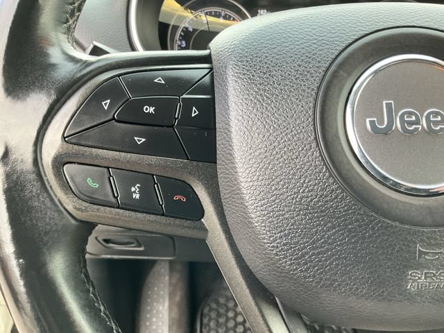 Used 2019 Jeep Cherokee Trailhawk w/ Comfort & Convenience Group AWD/4WD image 20