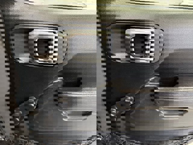 Used 2019 Jeep Wrangler Sport image 43