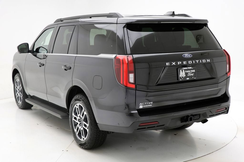 Used 2025 Ford Expedition Active AWD/4WD image 6