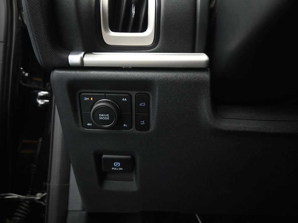 Certified 2025 Ford Expedition Active image 12