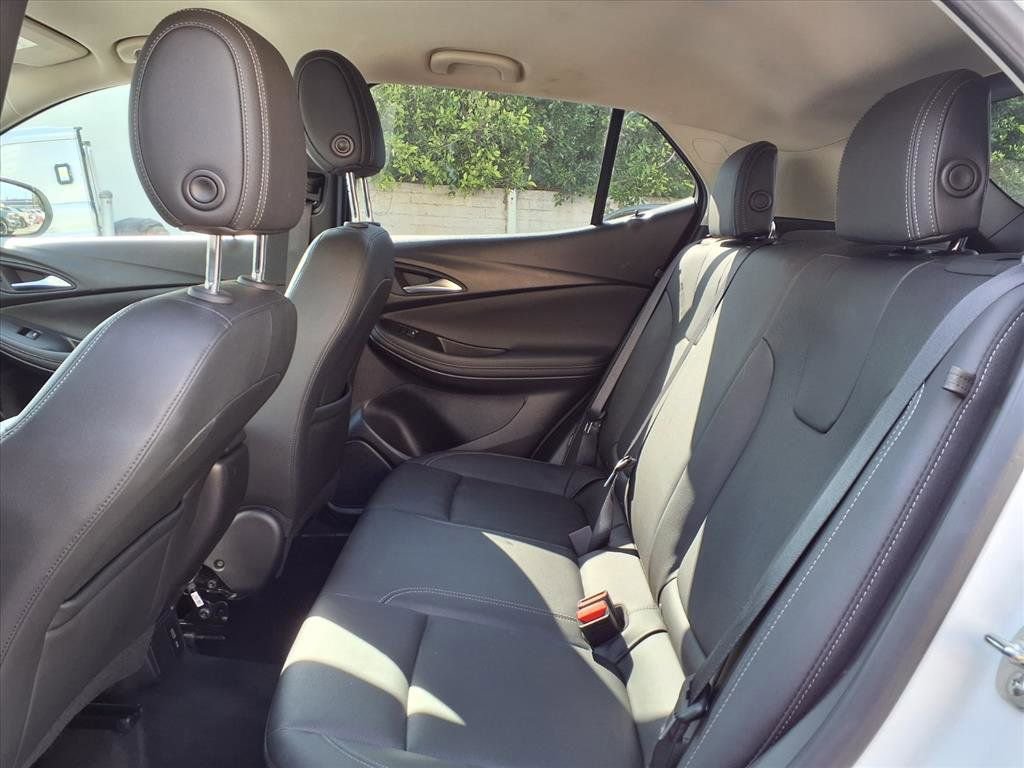 Used 2024 Buick Encore GX Sport Touring image 11