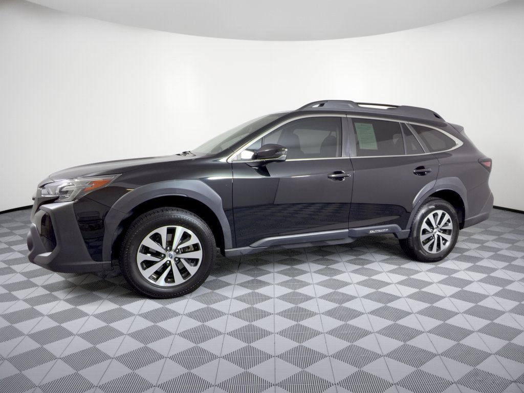 Used 2023 Subaru Outback Premium AWD/4WD image 2