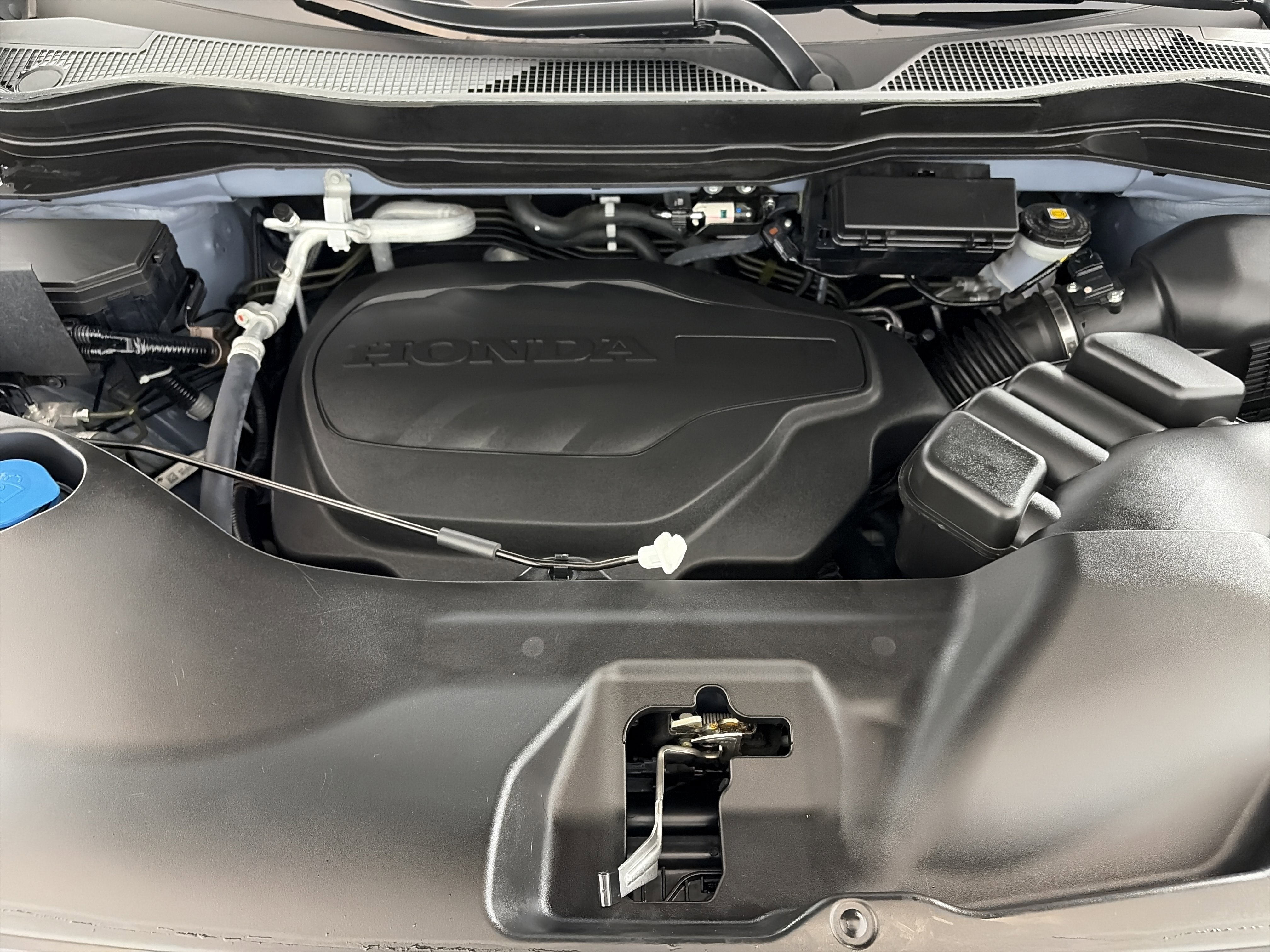 Used 2023 Honda Ridgeline Sport image 11