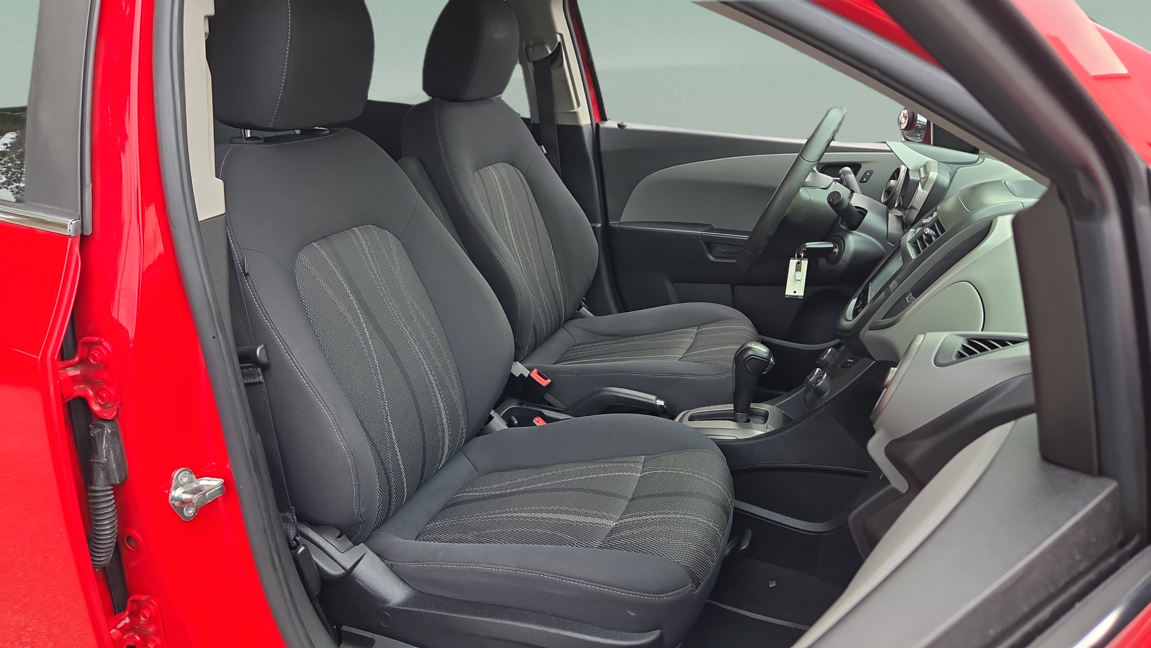 Used 2016 Chevrolet Sonic LT FWD image 15