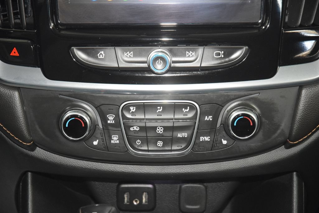 Used 2020 Chevrolet Traverse LT AWD/4WD image 32