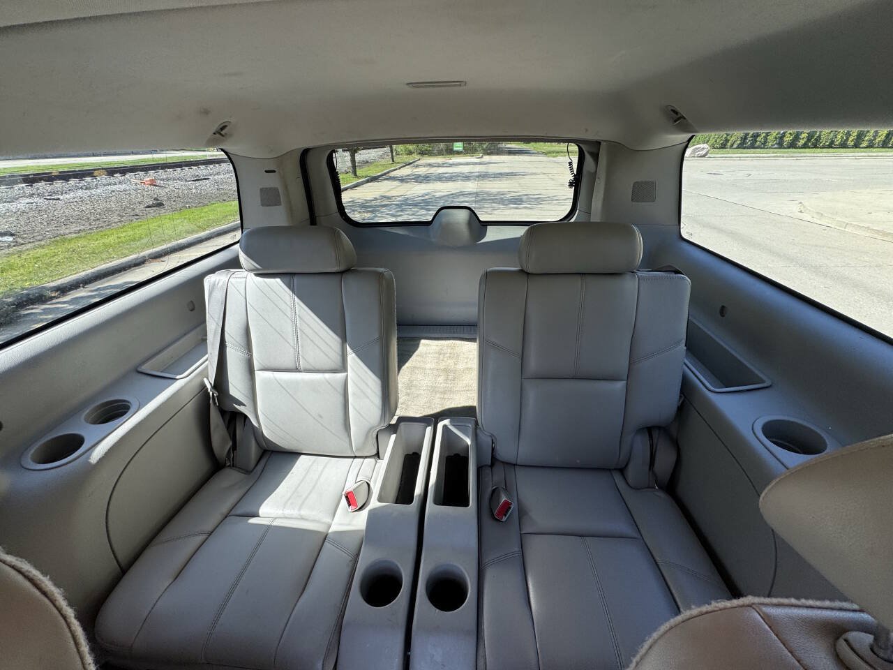 Used 2007 Chevrolet Suburban LT w/ LT Preferred Equipment Group AWD/4WD image 15